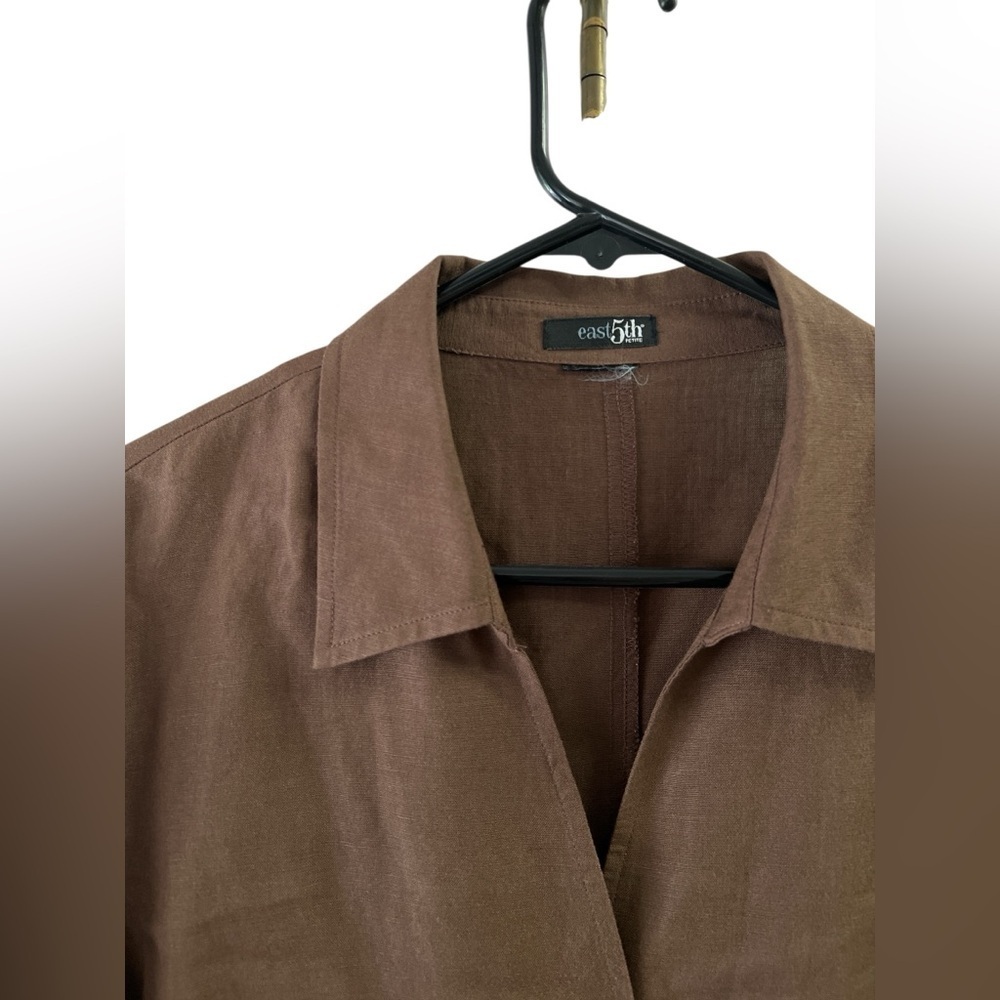 East 5th brown collared button down blouse - Picture 2 of 4